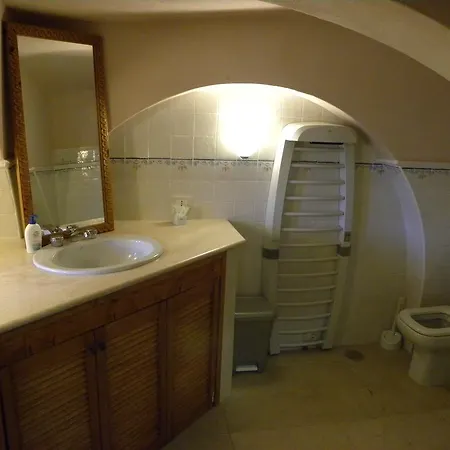 Borgo Di Ceri B&B